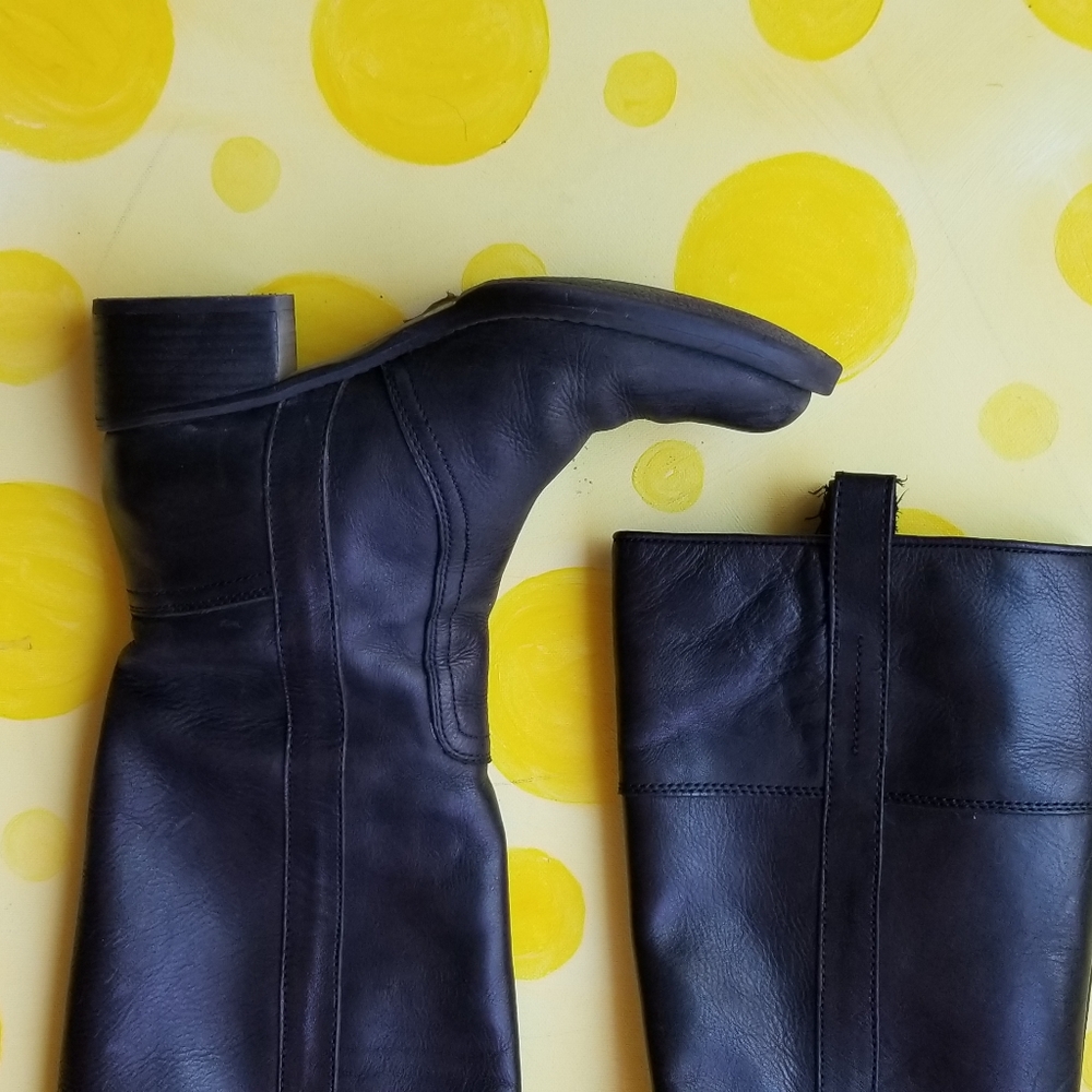 LUCKY Tall Black Boot